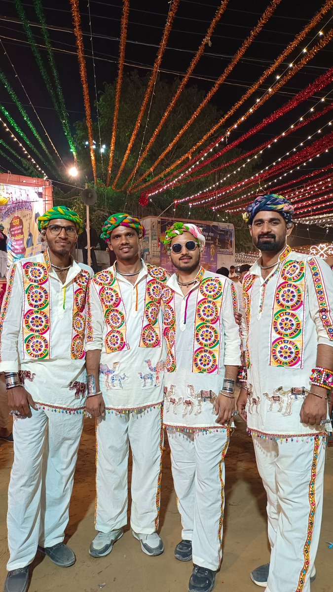 होली की हार्दिक शुभकामनायें 😍😍
<a href="/BikanerW/">Bikaner Wala</a> <a href="/Omrlp07/">ओमप्रकाश खीचड़ बीकानेरी</a> <a href="/ShaileshHudda/">Shailesh Hudda</a>