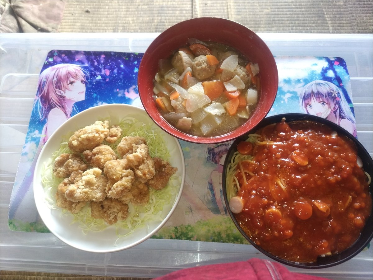 reirei_dm_'s tweet photo. 今日のお昼���はん
ミートパスタと鶏の竜田揚げと肉団子スープです！！
たくさんたべるぞー！！ https://t.co/BD4af1znbT