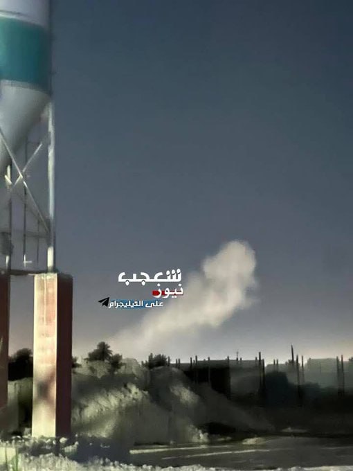 ruswar's tweet image. 🇮🇶🇳🇦⚡️ Three kamikaze drones attacked NATO’s Victoria base at Baghdad airport, according to Naa.

#Iraq #NATO #VictoriaBase #DroneStrike #KamikazeDrones #MiddleEast #BreakingNews