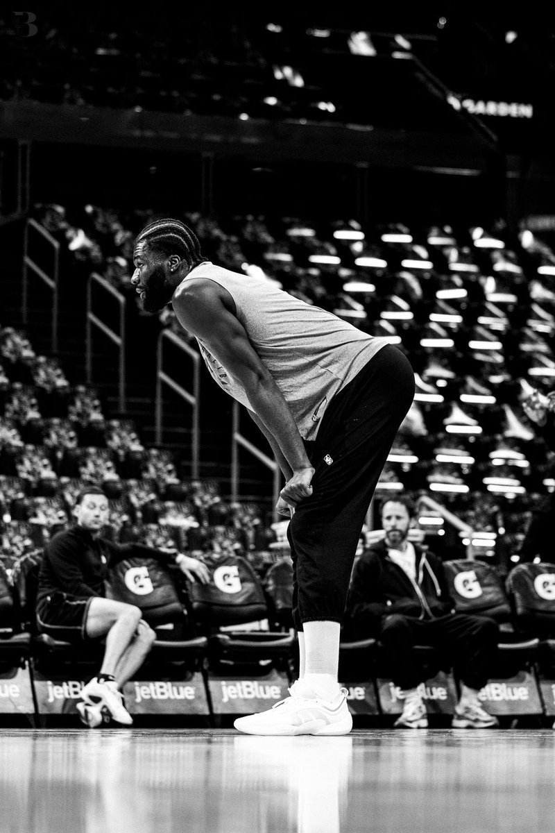 Neemias Queta is the first Celtic since ROBERT PARISH (1989) to have 25 PTS and 10 offensive rebounds in a game.