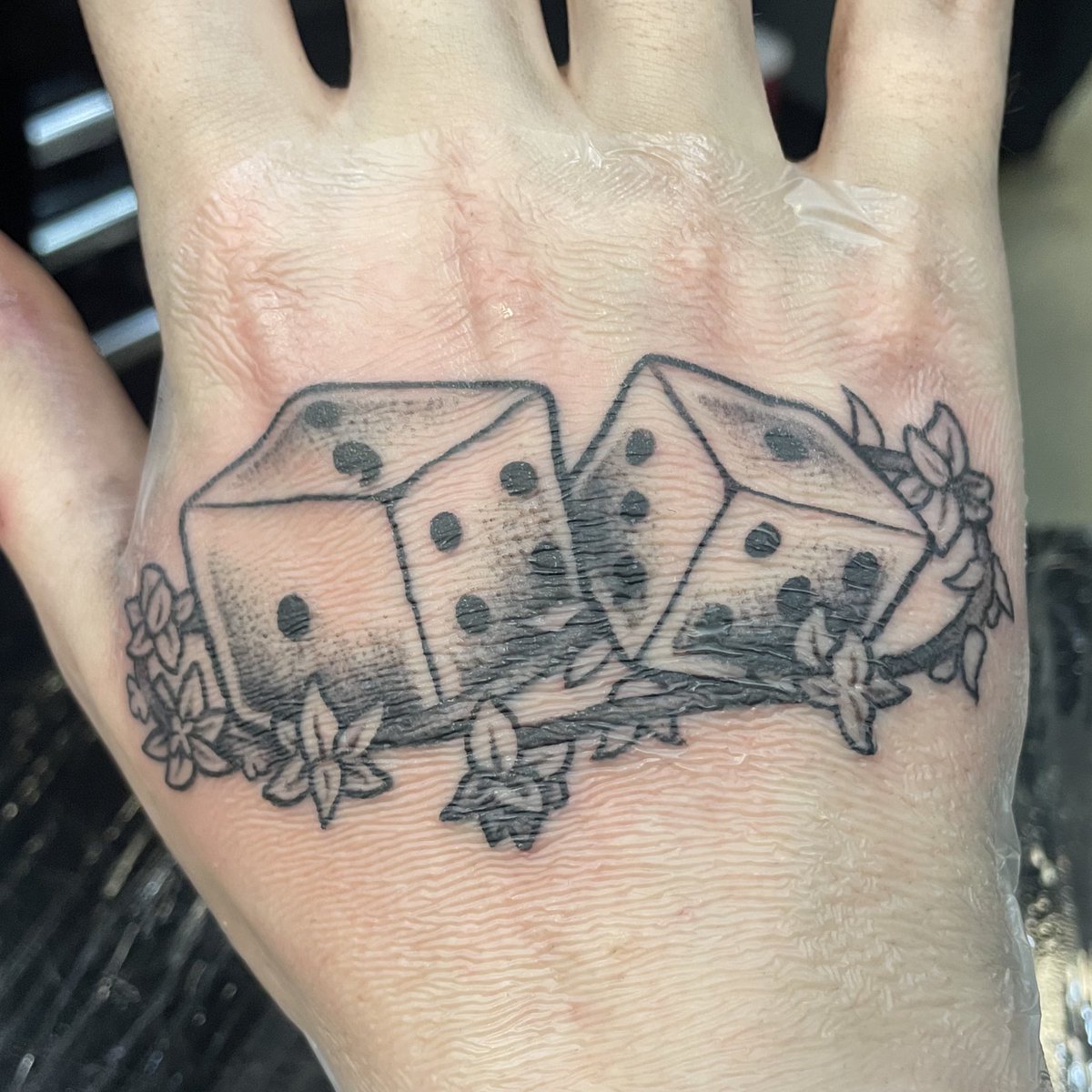 Ace Ayune - Oracle VTuber 🌅 tweet media