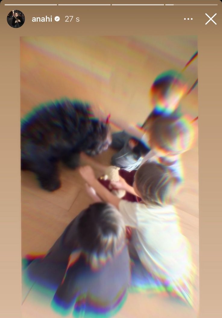 dearxany's tweet photo. Solo pienso en Anahí diciendo.. *dejo esto aquí, y me voy lentamente..* 🤌 https://t.co/sfRKrNHEy2