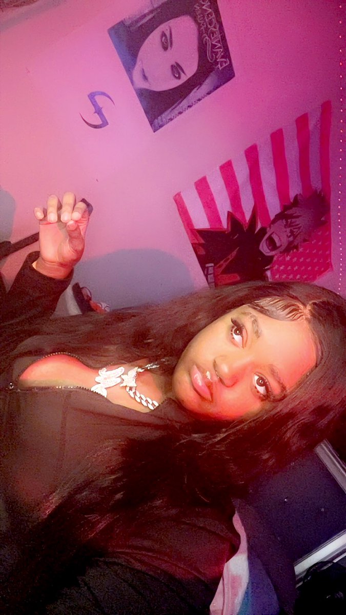 i need my nails done