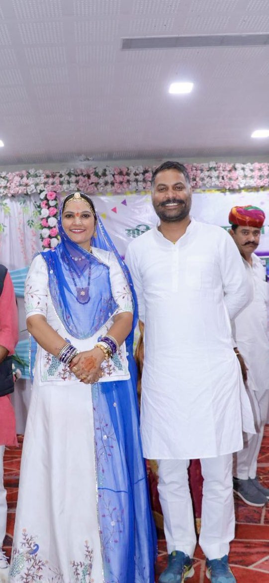 Rameshwar07Bjp's tweet photo. महिला सशक्तिकरण, वूमेन एंटरप्रेन्योर रूमा देवी जी के साथ!
#Rumadevi @DrRumaDevi https://t.co/a8GdZdUGvy