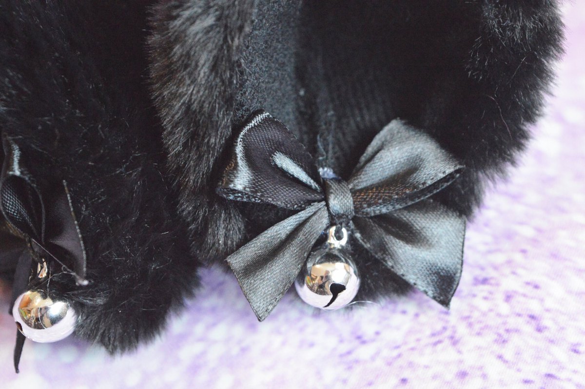Nekollars's tweet image. MtO - Kitten play clip on cat ears with ribbon bows and bell - neko cosplay costume ears - kitten play gear accessories - black tuppu.net/1c18d04d #Etsy #Nekollars #ClipOn