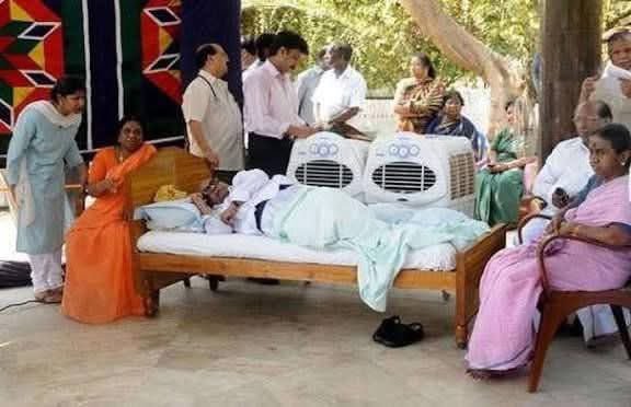 johnravi1972's tweet photo. இன்று இவர் மட்டும் உயிரோடு இருந்திருந்தால் கத்தியின்றி ரத்தம் இன்றி இரண்டு கூலரை மட்டுமே வைத்து 3நே மணி நேரத்தில் ஈரான் இஸ்ரேயல் போரை நிருத்தியிருப்பார்…

லெஜன்ட் எங்க டலைவர்.. https://t.co/1Pxa5e46or