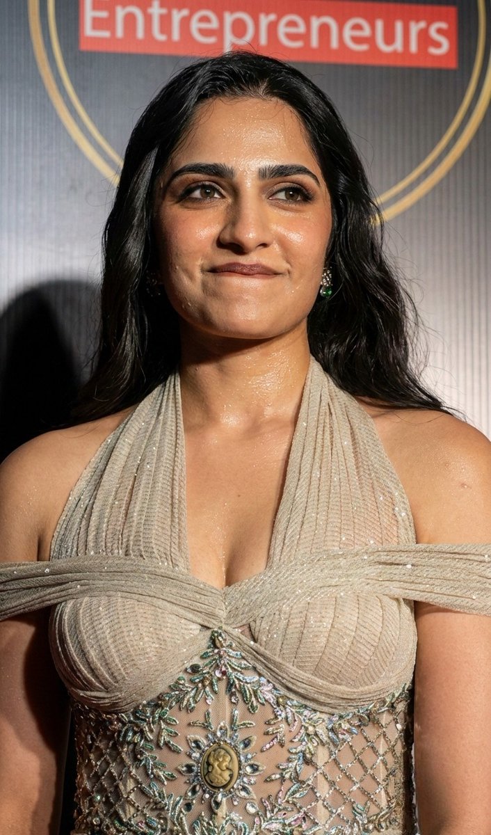 sidhusquare's tweet photo. Sandalwood Recent favourite hotty🥵🫦
RUKUMINI VASANTH😋 https://t.co/wrO9Bt7ieg