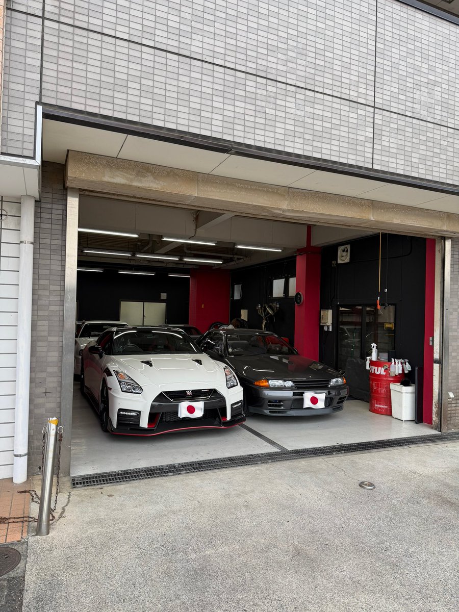miyashi15's tweet image. クルマ来ました🔥🔥🔥

#GTR
#nismo
#R35