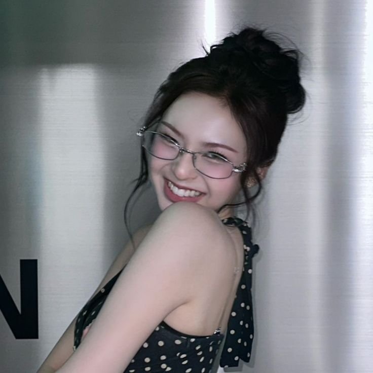 SOC-IE 💛 ˚☽˚.⋆ tweet media