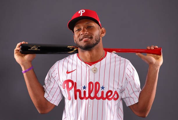 Otra baja para Dominicana.

Informa <a href="/wilberdata/">Wilber Sánchez</a>, que Johan Rojas dio positivo a sustancias prohibidas.

El jardinero dominicano de los Philadelphia Phillies no podrá participar en el Clásico Mundial de Béisbol 2026 tras dar positivo a una sustancia para mejorar el rendimiento.
