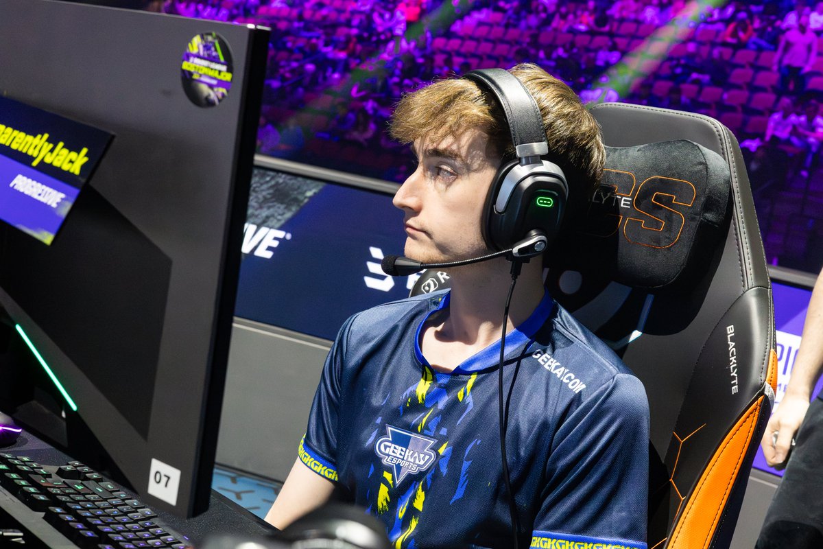 GeekayRL tweet media