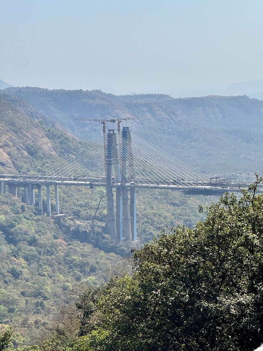 Finally this is done 
The long wait is almost over 
Something I have been eyeing with so much desire for speedy completion
The 1st May opening is very much happening
<a href="/Sahilinfra2/">Sahil P</a> <a href="/haldilal/">Haldilal</a> <a href="/Mumbai2PuneEway/">Mumbai Pune Expressway</a> <a href="/rushikesh_agre_/">Mumbai Rains</a> <a href="/marinebharat/">InfraStory</a> <a href="/IndianTechGuide/">Indian Tech & Infra</a> #Mumbai #pune #mumbaipune