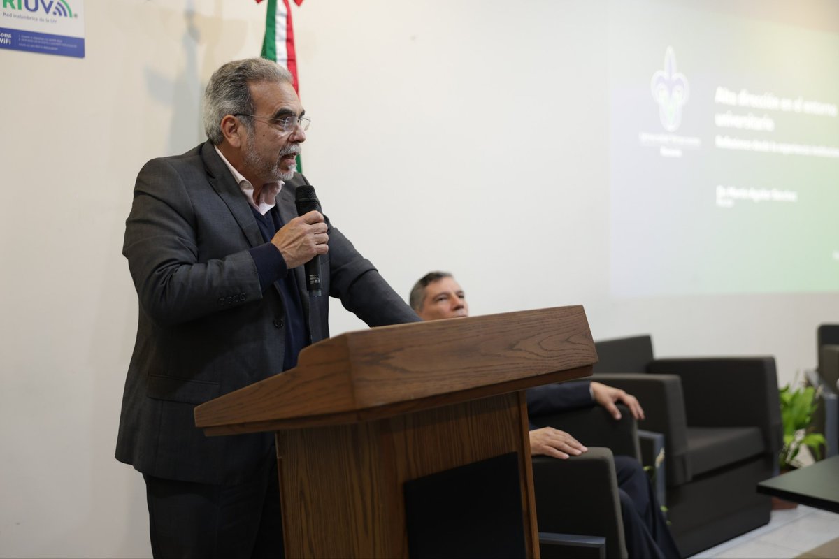 LaClaveonLine's tweet photo. Ninguna autoridad judicial avaló la “prórroga” otorgada a Martín Aguilar como rector de la @UVeracruzanaMx, tribunales solo se declararon incompetentes para analizar amparos, asevera @RedUVLegalidad  

https://t.co/DU9XdVcq5w https://t.co/8ptnRM2NYc