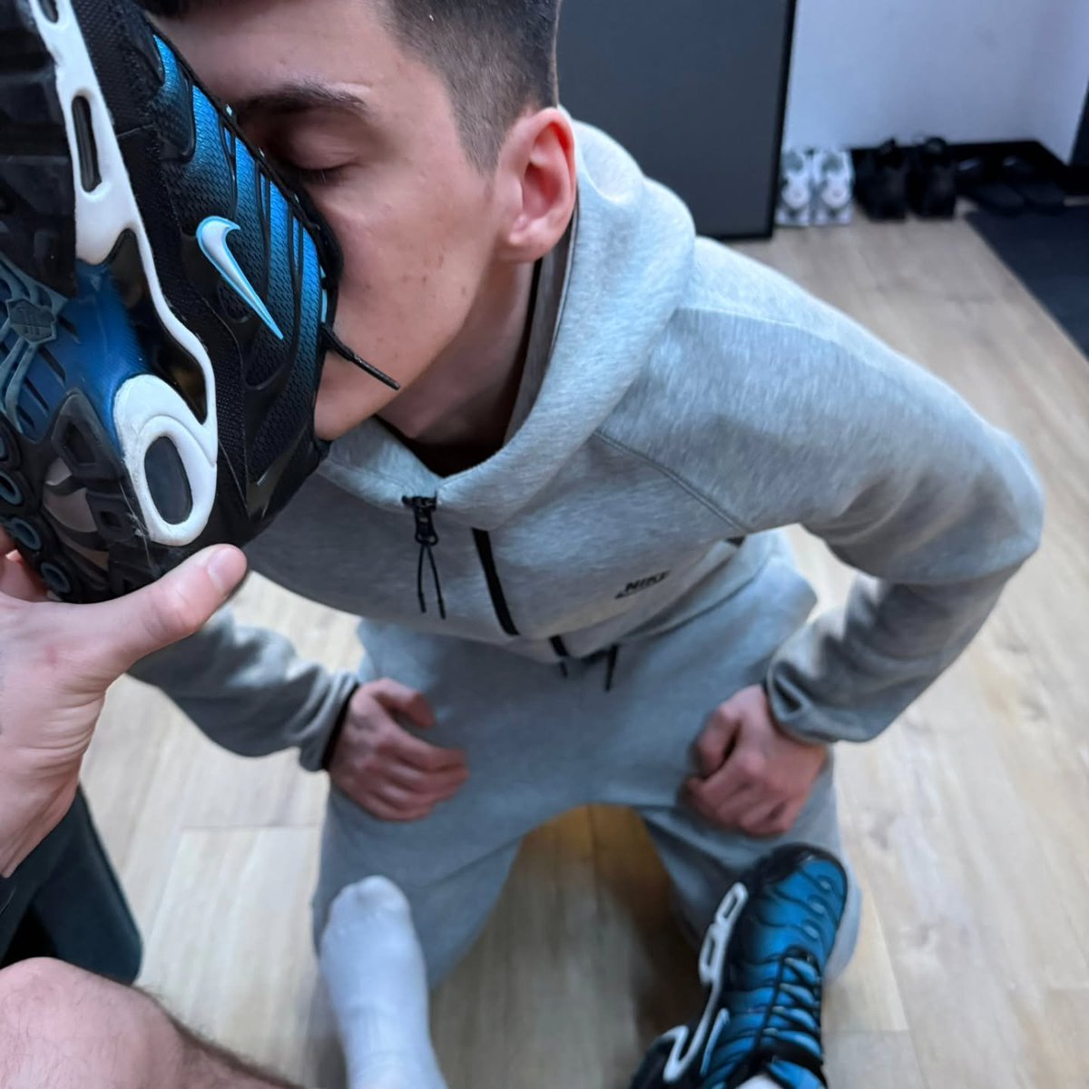 训犬师 tweet media