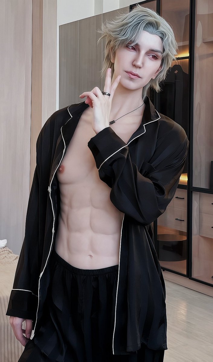 Good morning, kitten~🩶
______________________________
#LoveandDeepspace #LADS #LoveandDeepspacecosplay #sylusloveanddeepspace <a href="/InfoldGames_/">Infold Games</a> #syluscosplay #Backstage