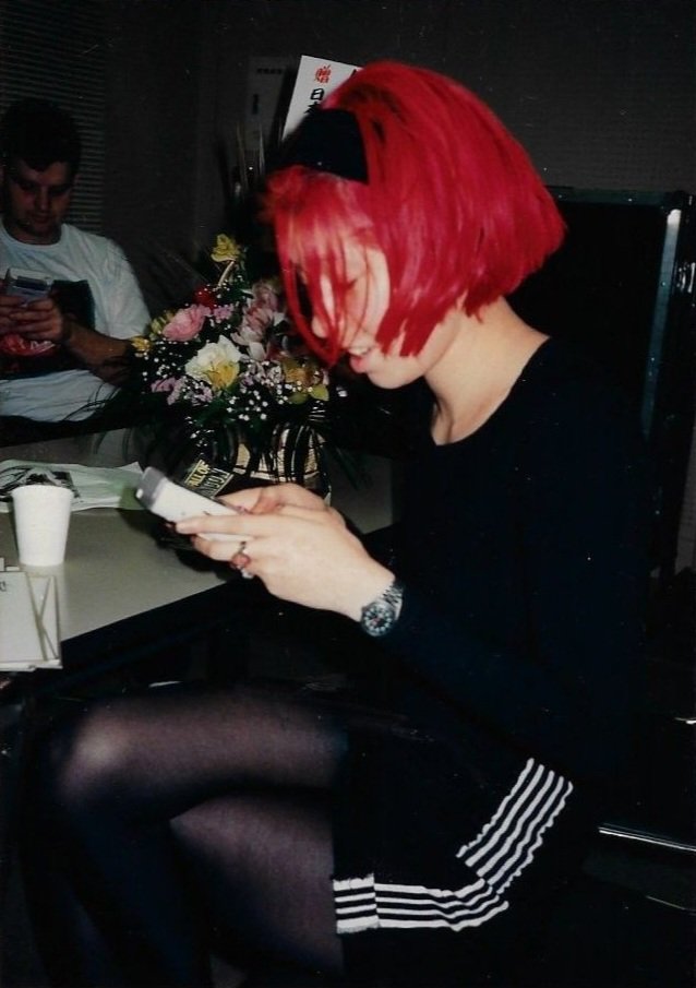 Miki Berenyi Daily tweet media