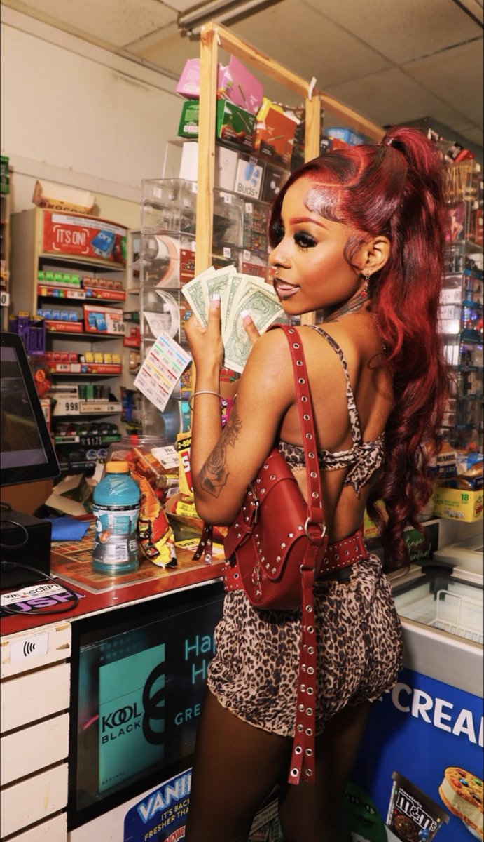 Yrbavionn tweet media