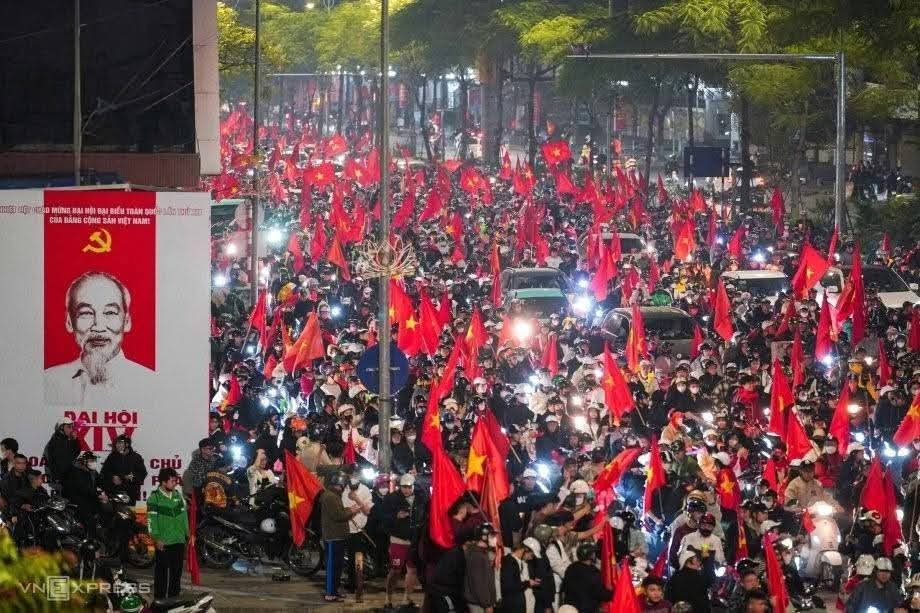 Vietnamese have a national confidence that is virtually unmatched.

They know they're poor.
They know they're a small fish in a big pond.
But they also know that they're WINNERS.
They freed themselves from 1000 years Chinese rule.
They threw out the French.
They threw out the