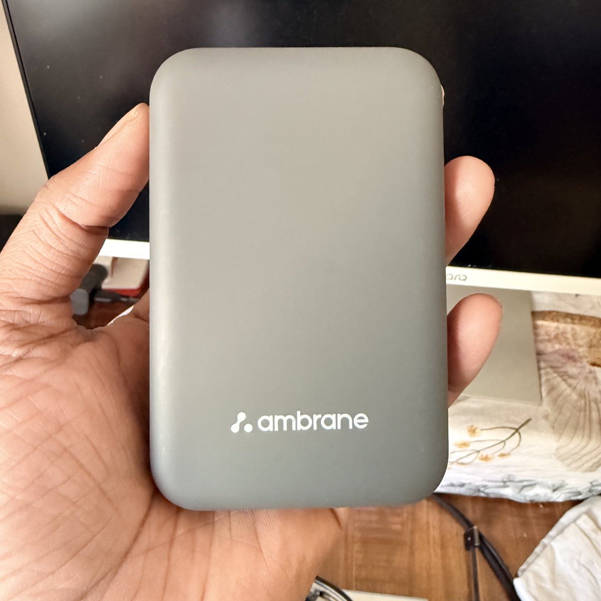 Mayank_Msd's tweet image. Sleek, minimal, and super handy 🔋 this power bank is the kind of everyday essential you don’t think about until you really need it. 

Compact design, clean matte finish, and good backup.

#StayCharged #TechEssentials