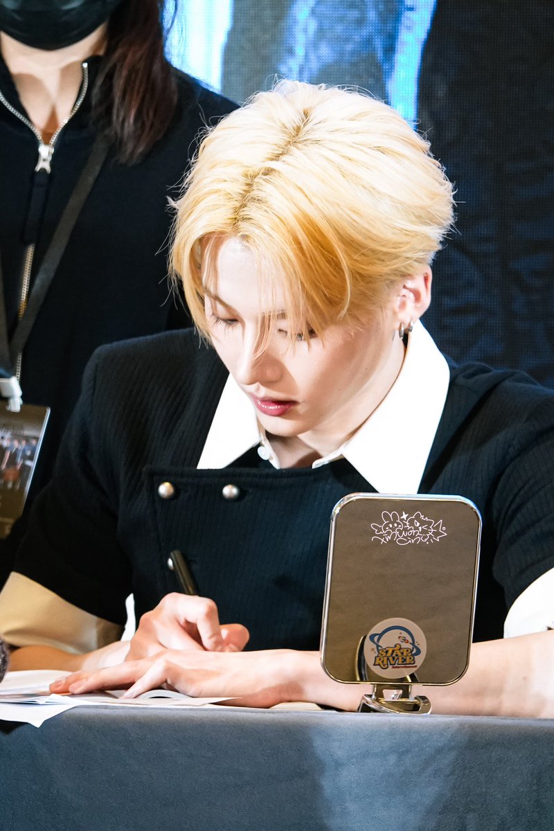 XinWonCin tweet media