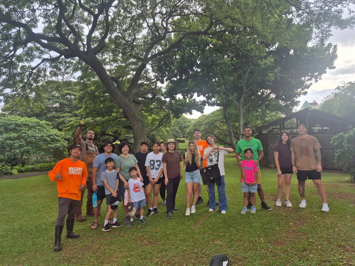 Mahalo nui to our mighty crew today! It was a hot and busy day after some introductions and stretching we got right into lots of trash pickup and invasive species removal. We had alot to do with all the rain and it had been a couple weeks since we went into the stream.