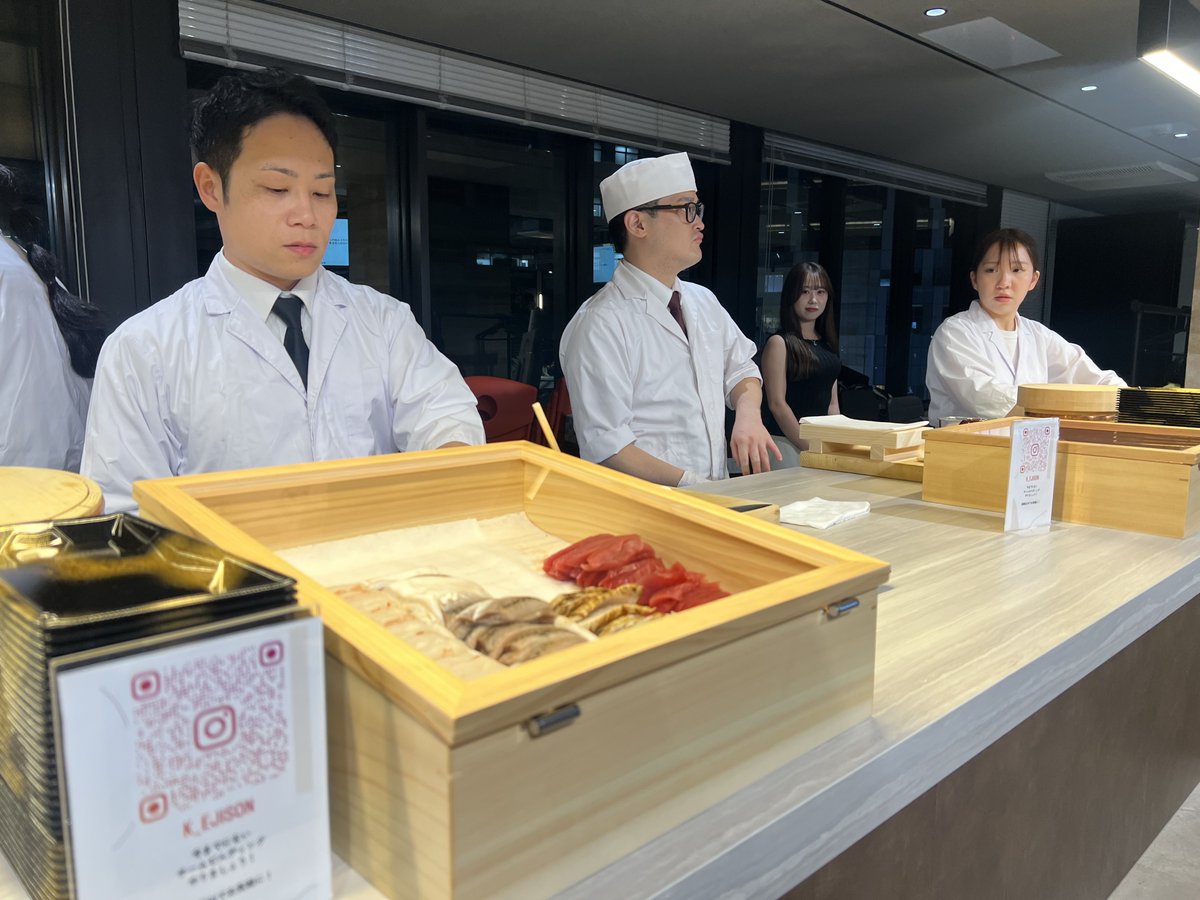 hey_obt's tweet photo. 【交流会ありマーケイベント】
すでに100名以上お申し込みをいただいております！
今週中に定員になりそうなのでお早めに！

◢◤Marketing LEADERS 2026◢◤
4日間開催の大型マーケカンファレンスの最終日
3/13の開催最終日にオフラインイベントを「TWOSTONE&Sons」渋谷オフィスで開催します！

講演&講演後登壇者さんも含めての交流会です！

🥂登壇企業も含めた交流会（200名規模）
🍣みこ寿司初代大将の出張寿司
🎧タスクに追われる経営者DJ UNIT 『TASK4』
オフラインイベントについてはアーカイブ配信はございません！

ここでしか聞けないトークを聞きに、オフラインイベントへぜひお申込みください！

▼ オフラインイベントのお申し込みはこちら！
https://t.co/0DE2X1bTvS