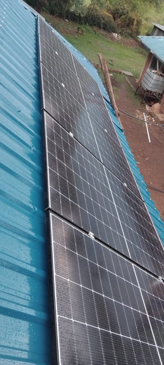 EnergyGrat6369's tweet photo. Another successful solar installation completed ✅
Rooftop panels + lithium battery storage = reliable, cost-efficient clean energy. 🌞⚡
#SolarEnergy #GoSolar #RenewableEnergy #CleanEnergy https://t.co/4jL4b8TIRh