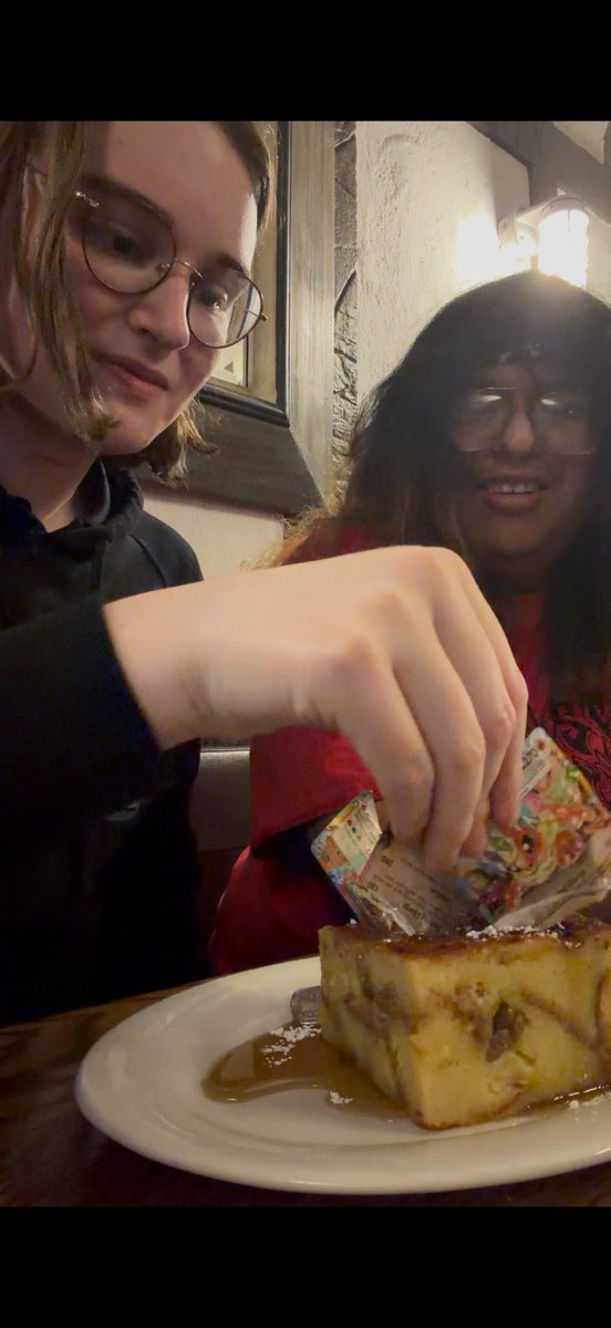 Erin McCann X-2 : Drop tweet media