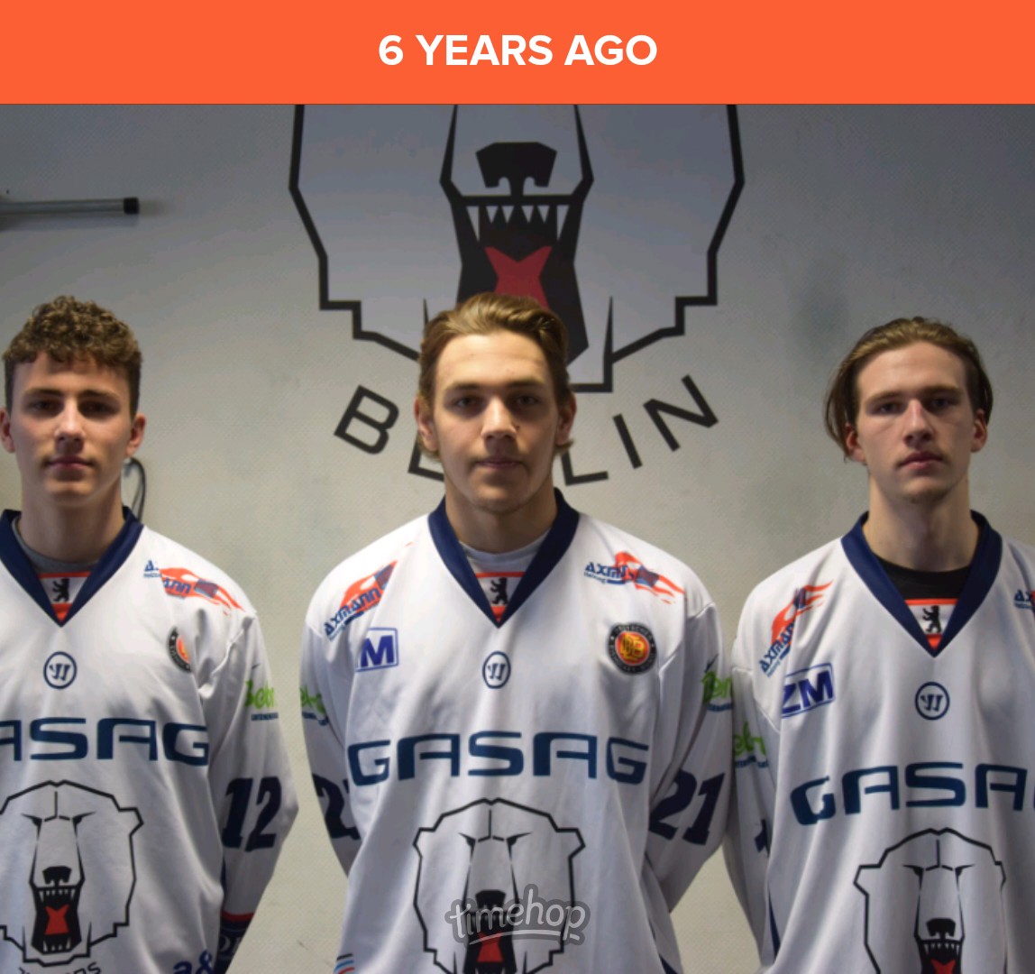 Wally44's tweet photo. Mit dem Shooting begann die Kampagne, mit der wir über 8.500€ für die Trainer-Ausbildung der drei Jungs gesammelt haben.
So eine Aktion gab es seitdem auch nie wieder.
#ejb #Hauptstadteishockey https://t.co/f26NHTJXhu