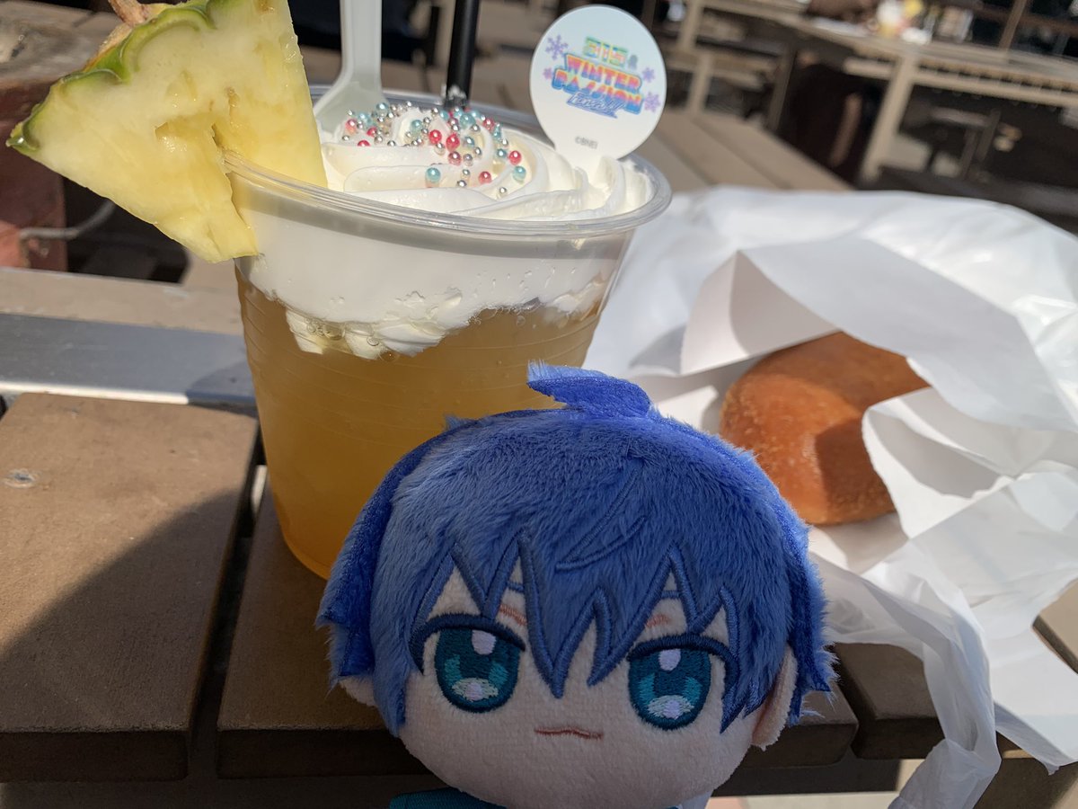 DiIuclove's tweet photo. カレーパン、カレークレープ、カレーピザ
どれも美味しかったね
 #理由あってシーパラファイナル https://t.co/XGx4XE9VKO