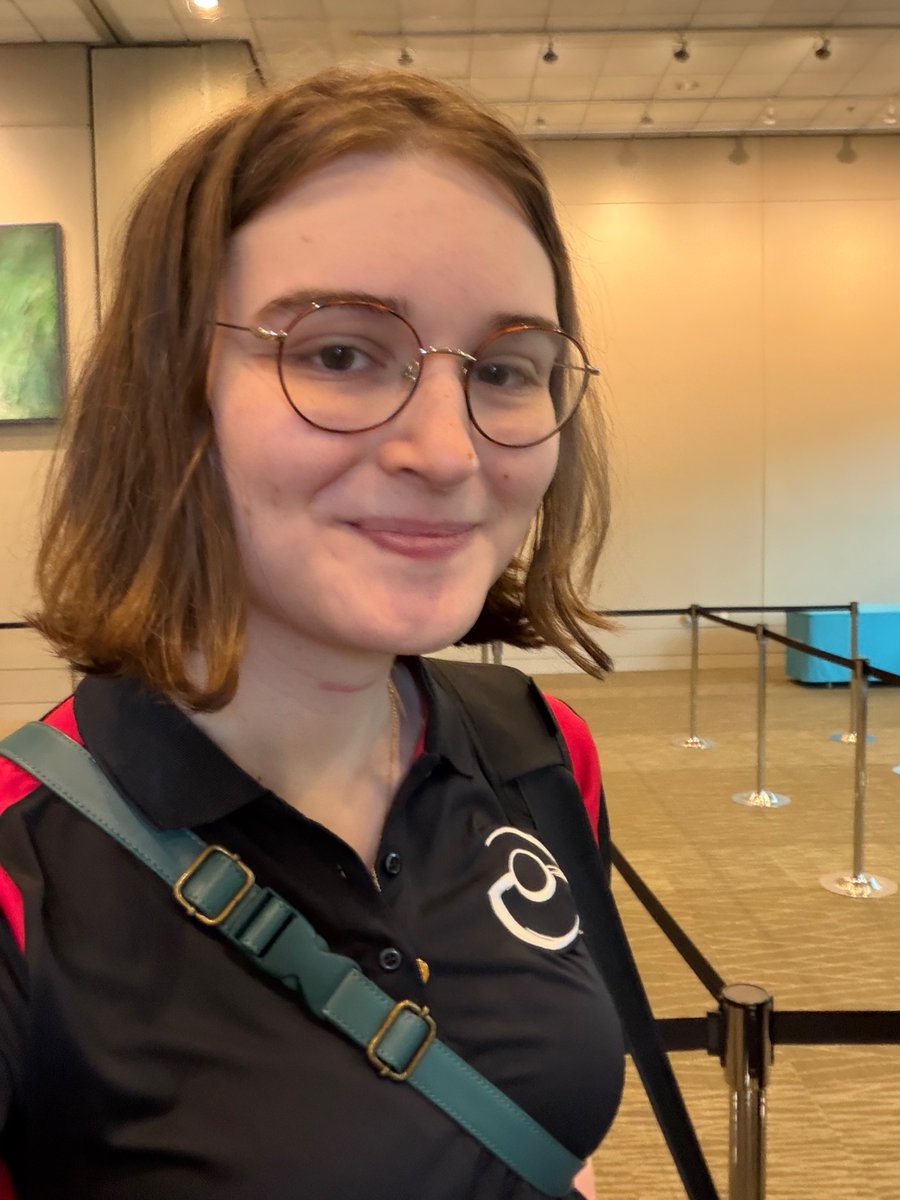 Erin McCann X-2 : Drop tweet media