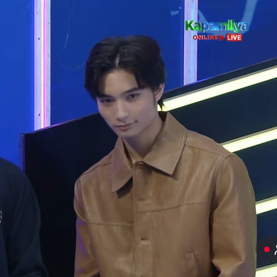 dinaan nanaman tayo sa facecard

JOAQUIN ON SHOWTIME
JOAQUIN ON SHOWTIME