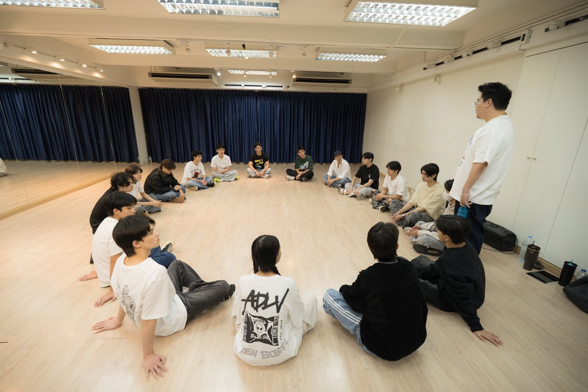 around_ent's tweet photo. “Love ยกกำลัง 3” เตรียมพร้อมเปิด “หลักสูตร(รัก) ภาคบังคับ” แล้วเร็วๆนี้
#FirstReadLovex3 #Lovex3 #tia51
อ่านข่าวเพิ่มเติม
📍https://t.co/F1f8Bb2QO8
เตรียมใจของทุกคนเอาไว้ให้พร้อม เพราะงานนี้เหล่านักเรียนตัวแสบจากทัพฟ้าวิทยาลัย จะเข้ามาป่วนหัวใจทุกคนให้ต้องตกหลุมรักไปด้วยกันแบบยกกำลัง 3
ติดตามความจิ้น สุดฟินได้ทาง tia51 officialทุกช่องทาง
