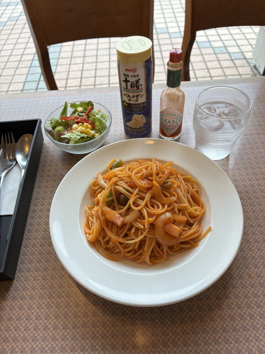 aaavalon1's tweet photo. #ランチ 
お昼は珈琲館でナポリタン🍝☕️😋 https://t.co/xREpROxiHc