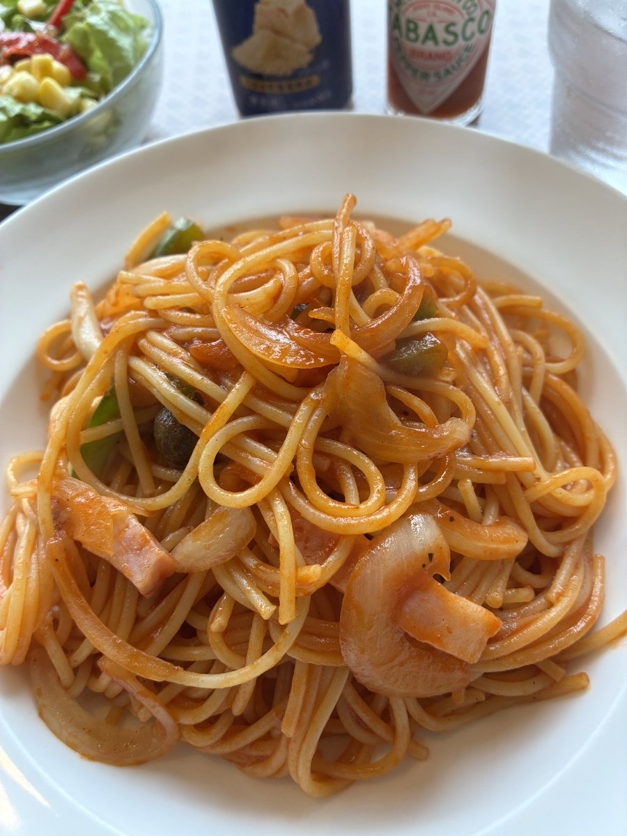 aaavalon1's tweet photo. #ランチ 
お昼は珈琲館でナポリタン🍝☕️😋 https://t.co/xREpROxiHc