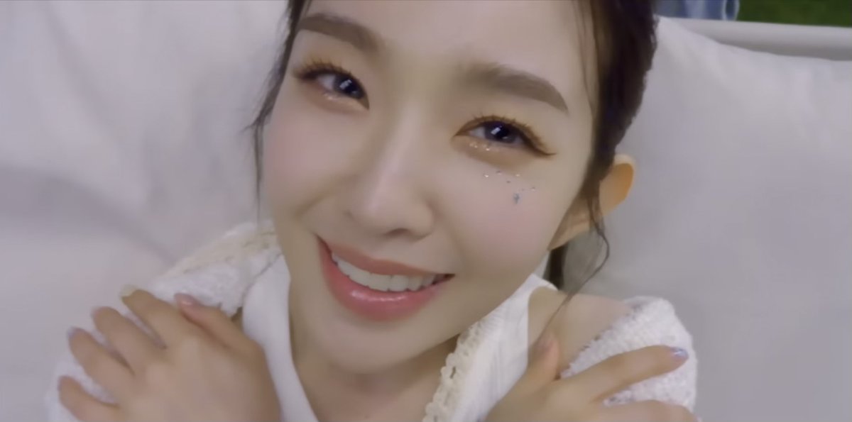 seulreneutt's tweet photo. irene through seulgi’s eyes 🐰🐻 https://t.co/7fnUuK9x1Z