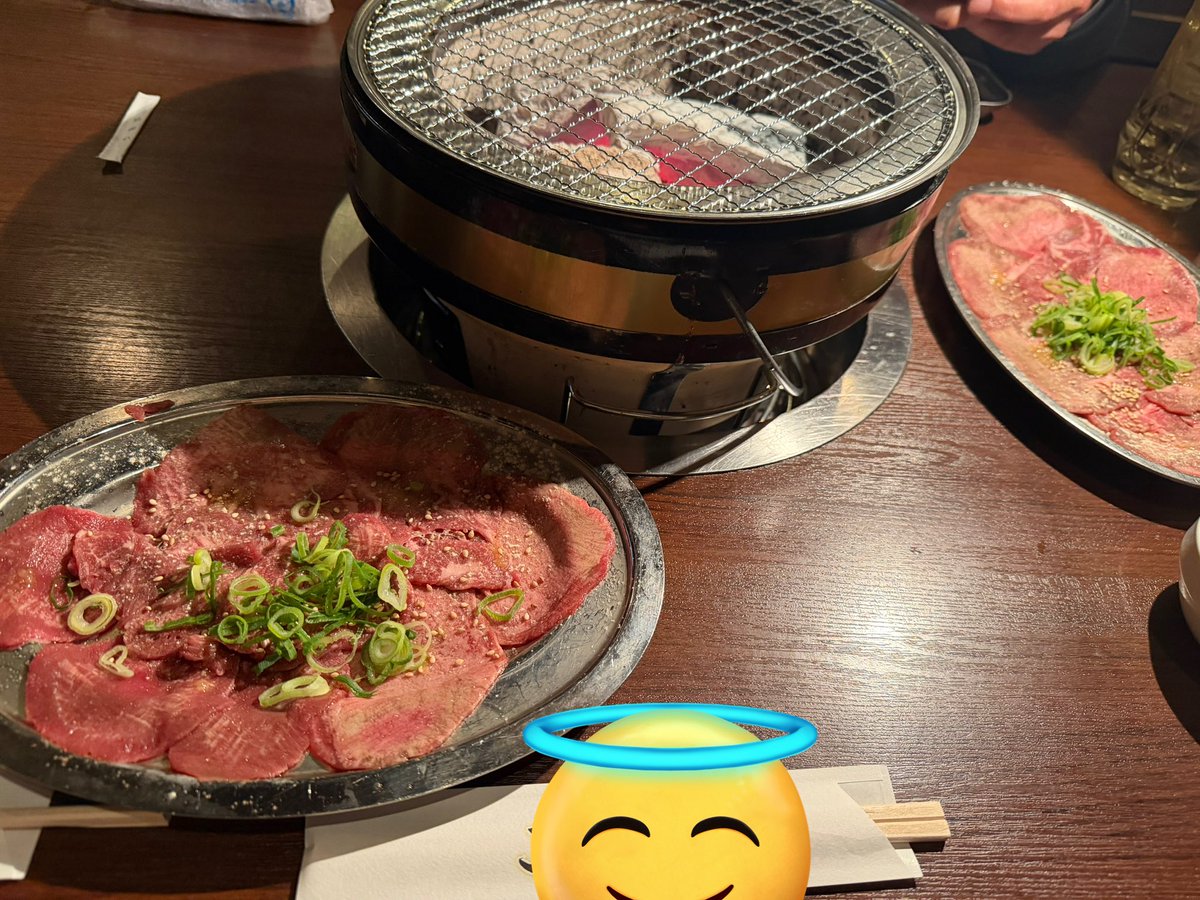 L28Rel's tweet photo. どの焼肉屋さんでもちゃんと
炭火使ってるところは美味しい🤤 https://t.co/mMXnjQqUGN