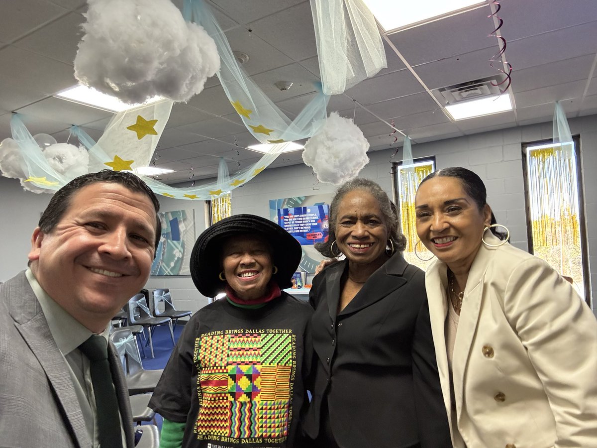 JuanCordobaDISD's tweet photo. Another great experience in the AARI!  Kudos to the Office of School Improvement for an awesome event.  

Fun times with our guest readers and visitors from across various departments and community @RubyGarzaDISD @Candyce16513572 @Region6_DISD @dallasschools @joyceforeman16 https://t.co/omdpO2HveC