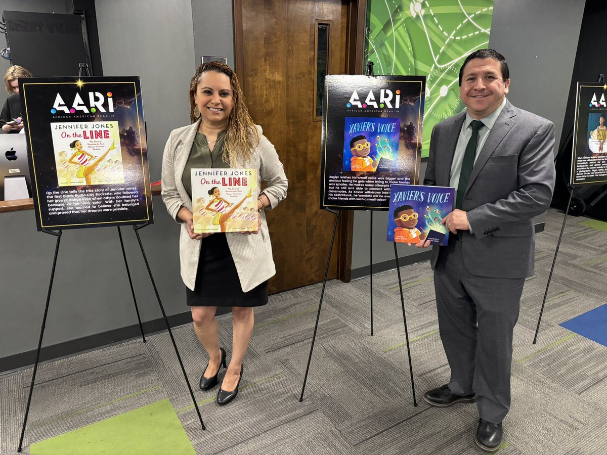 JuanCordobaDISD's tweet photo. Another great experience in the AARI!  Kudos to the Office of School Improvement for an awesome event.  

Fun times with our guest readers and visitors from across various departments and community @RubyGarzaDISD @Candyce16513572 @Region6_DISD @dallasschools @joyceforeman16 https://t.co/omdpO2HveC