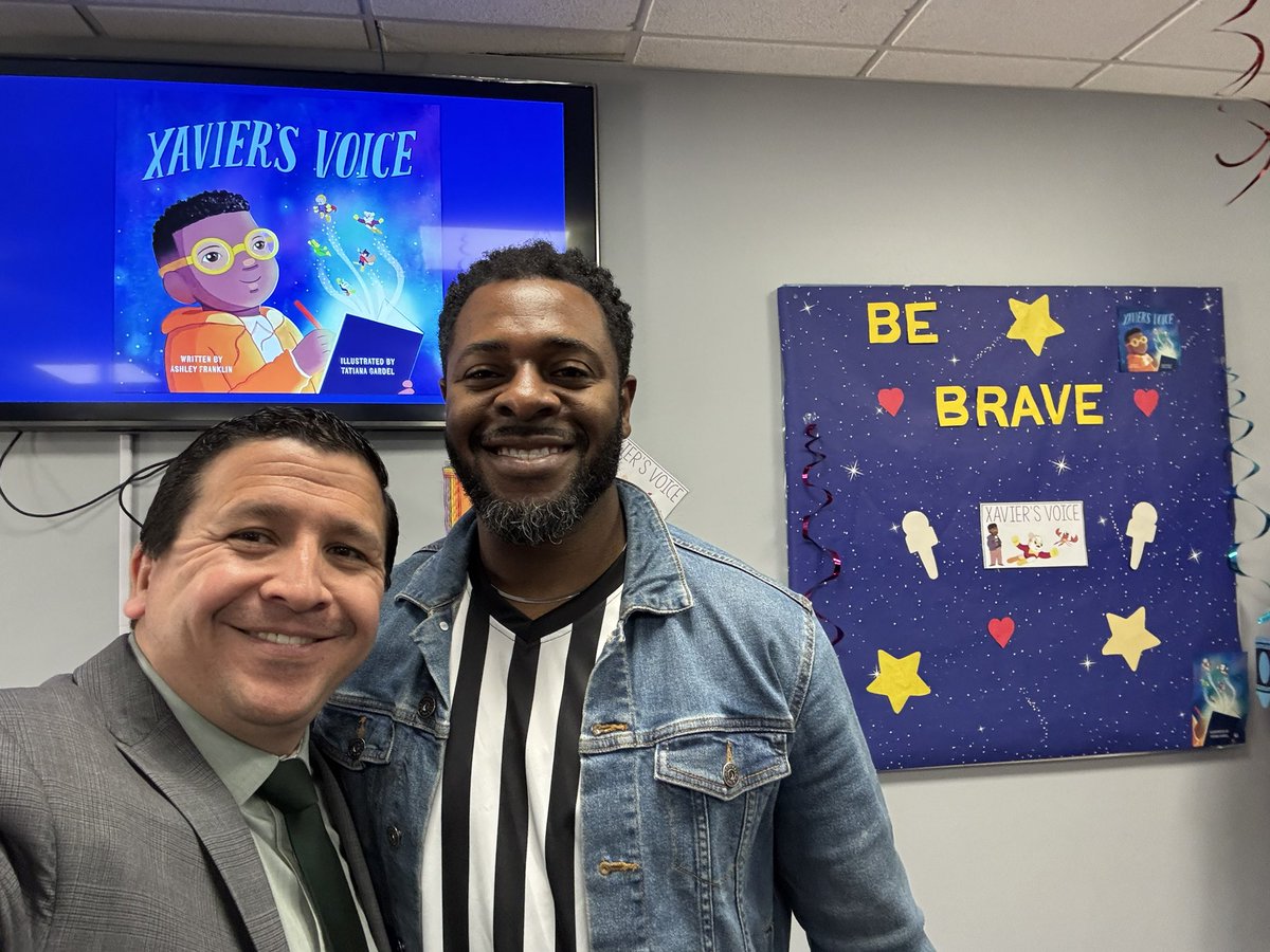 JuanCordobaDISD's tweet photo. Another great experience in the AARI!  Kudos to the Office of School Improvement for an awesome event.  

Fun times with our guest readers and visitors from across various departments and community @RubyGarzaDISD @Candyce16513572 @Region6_DISD @dallasschools @joyceforeman16 https://t.co/omdpO2HveC