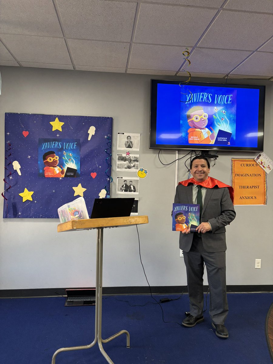 JuanCordobaDISD's tweet photo. Loved connecting with students and committed educators from across our district. https://t.co/gvlid7lNKs
