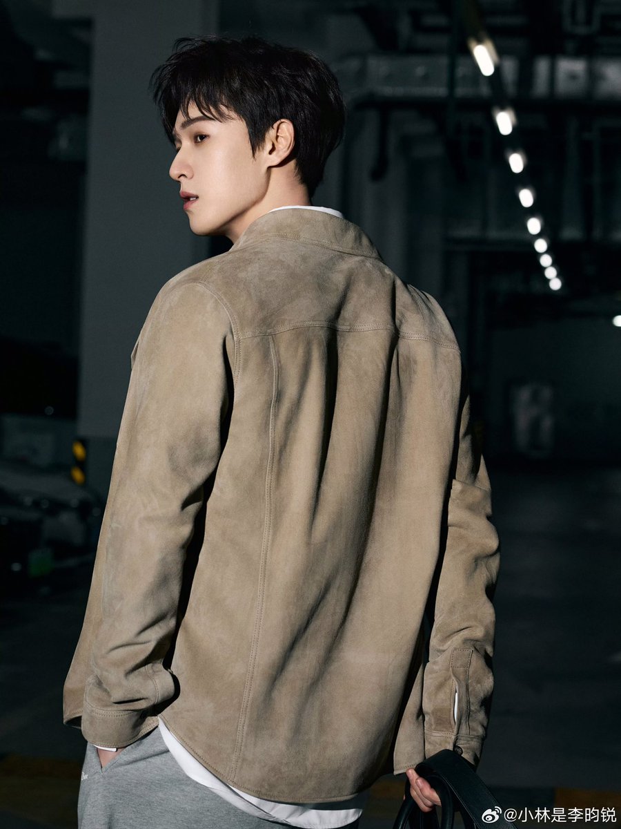 ㅤ  
𝕏ㅤ  ⟋ ㅤ @𝒛𝒊𝒍𝒂𝒏𝒕𝒉𝒆𝒐𝒖𝒑𝒅𝒂𝒕𝒆

Zilan Theodore updates new departure photos for 𝑫𝒊𝒐𝒓'𝒔 𝑷𝒂𝒓𝒊𝒔 𝑭𝒂𝒔𝒉𝒊𝒐𝒏 𝑾𝒆𝒆𝒌. 
ㅤ