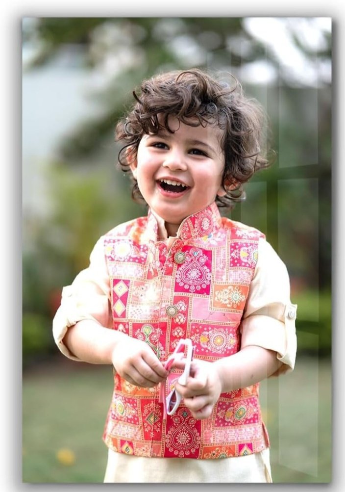 Beautiful moments deserve a beautiful frame 🧡 Photo frame @ ₹499 only!” link👇

amzn.to/4sjIG9R

#amazonindia #King
#under500 
#varanasi #AA22 #Animalpark 
#NTRNeel #fauzi #Spirit