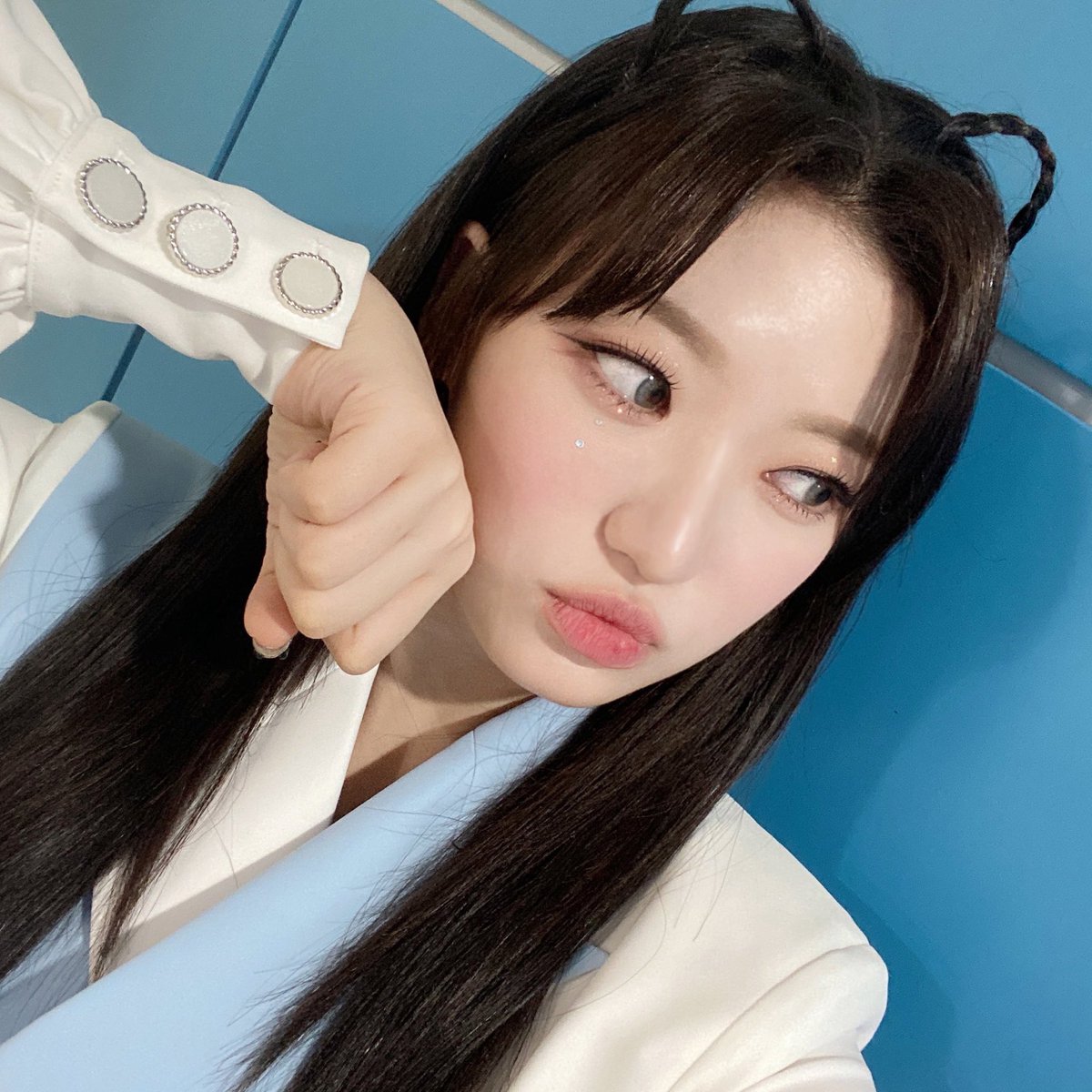 𝑨parecí después de un tiempo, honestamente andaba medio perdida y es por una simple razón : mi cama ☆🛏️ porque déjenme dec𝕚rles que estar mimiendo todo el día en los brazos de mi amorc𝕚to es lo mejor que me puede pasar en el mundo.

𝚑e͞ɑ𝕣t 𝕓oom ♡̶ #𝕚sɑg𝕚 ¡!