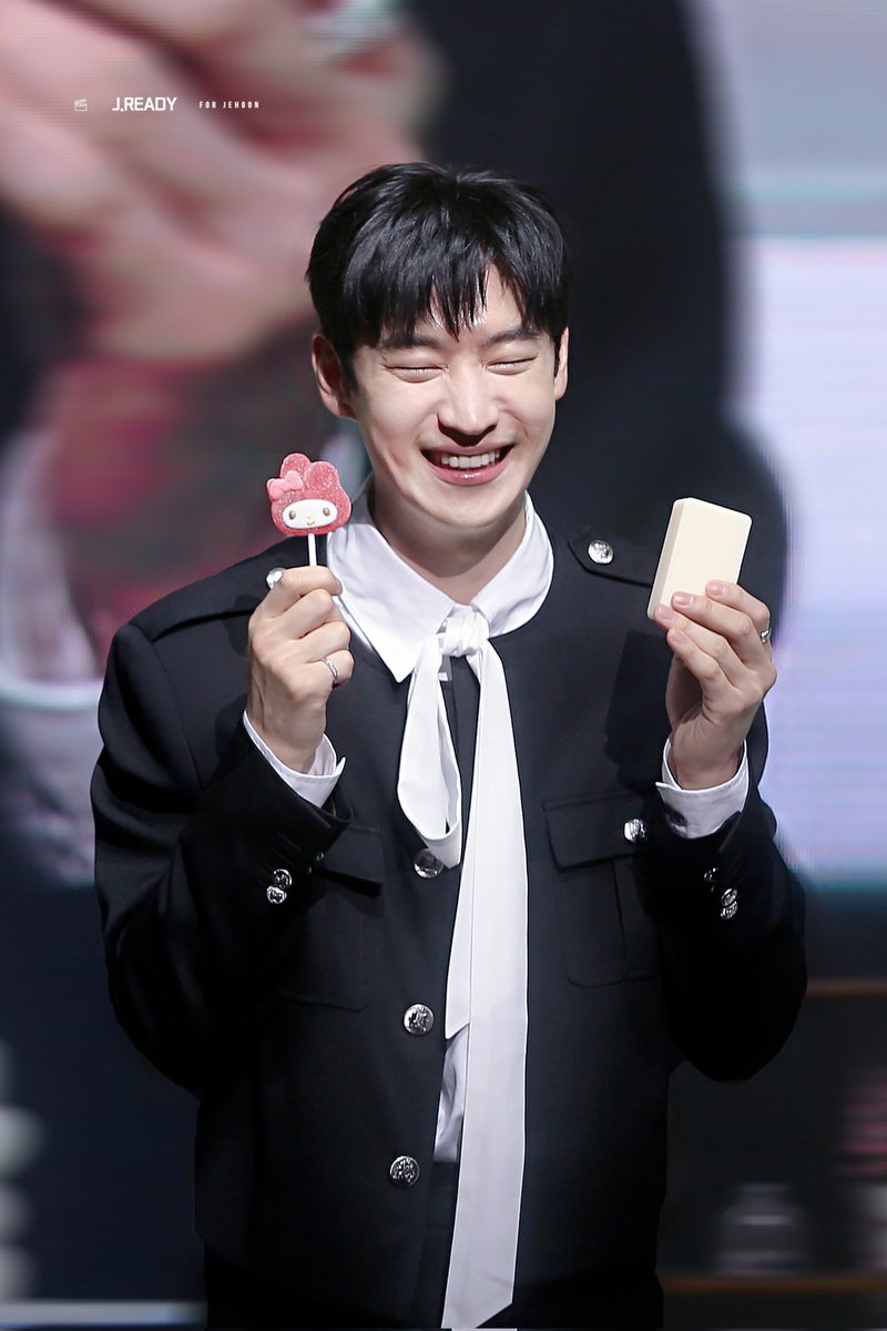 260228 20주년 팬미팅

40대에 마멜 사탕이 이리
잘 어울리는 사람 본 적 있으신 분?
아 귀여워 .. 귀엽다 .. 너무 귀여운데 ? 아 귀여워 .. 귀엽다 .. 너무 귀여운데 ? 아 귀여워 .. 귀엽다 아

[HQ]
url.kr/6n9xqz
url.kr/pd45rp
url.kr/1rgmb6

#이제훈 #leejehoon