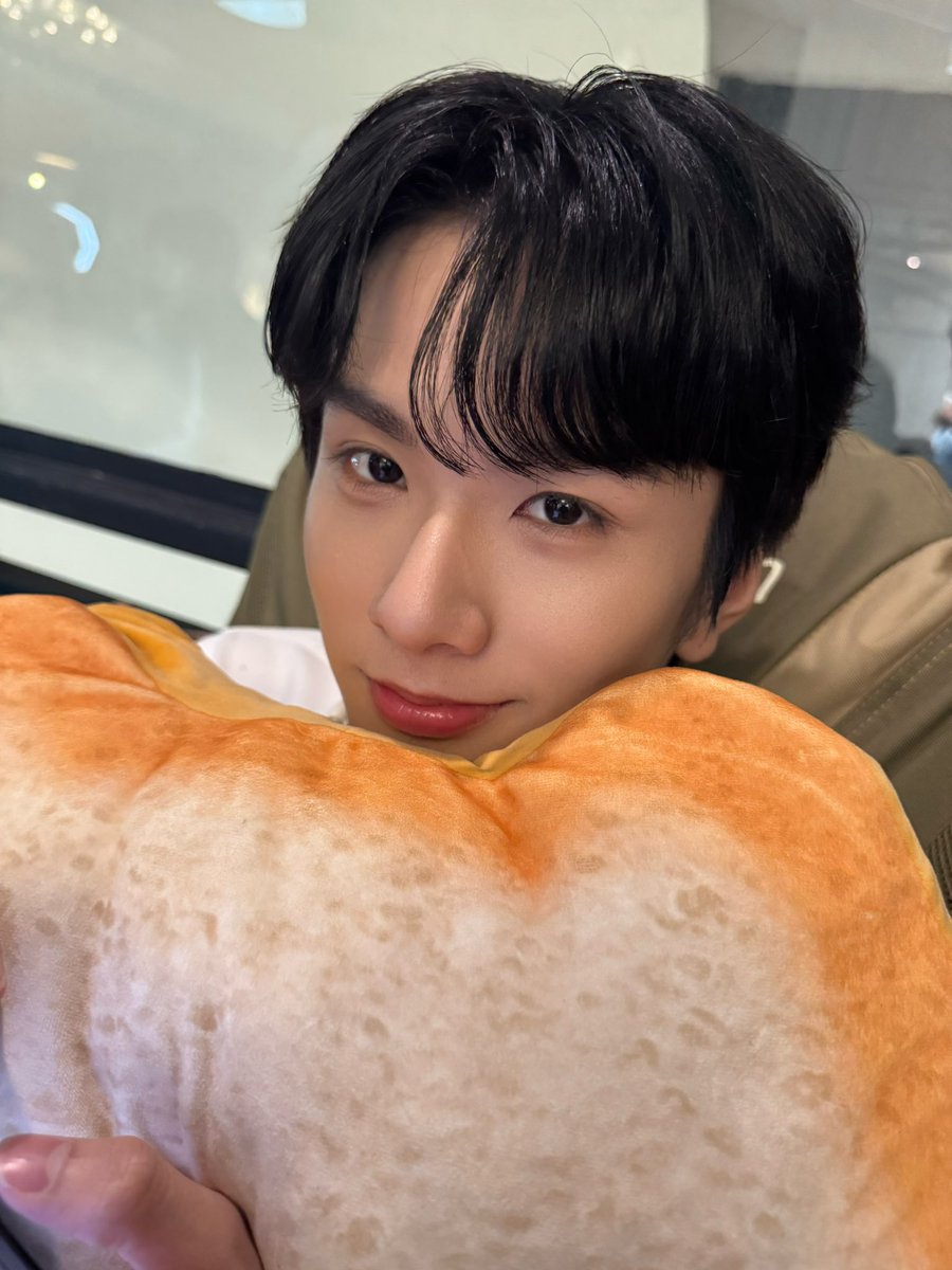 😍😍

Mr. Fanboy Q2
#รักสุดใจนายแฟนบอยQ2