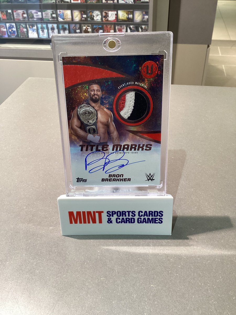 📢お客様の店内開封にて！ 2025 TOPPS WWE UNIVERSE HOBBYより BRON
