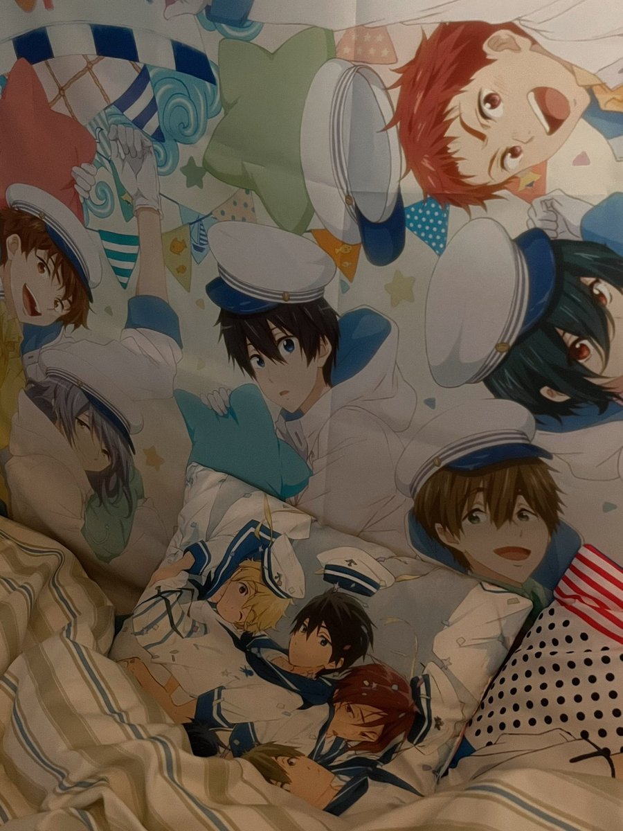 프리 굿즈 중에 멀티 크로스만 한 가성비 굿즈 또 없는 거 같음…⌃‿⌃