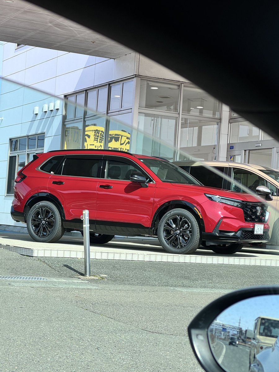 zc66cz's tweet photo. 新型CR-V、なかなかかっこいいんじゃない？ https://t.co/P7Xaq3OkmU