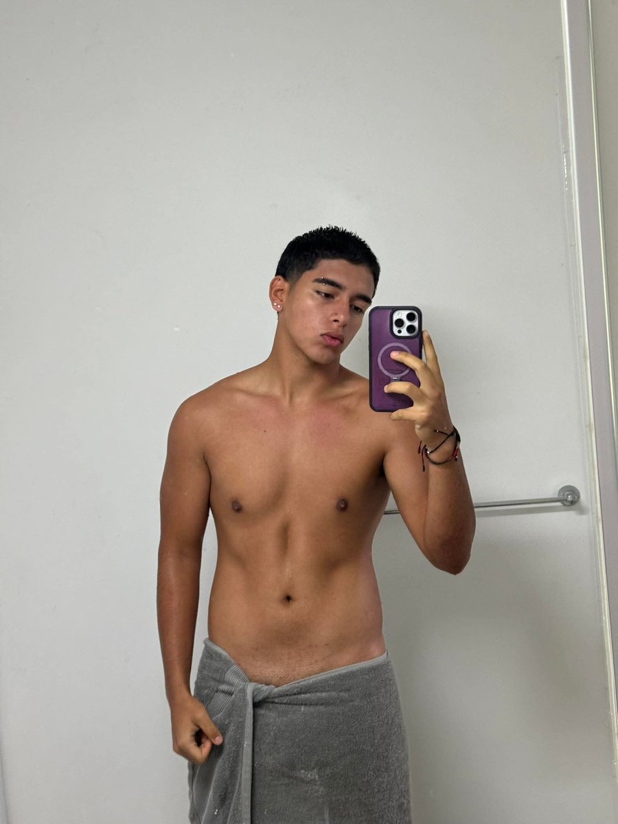 Thomas Velasquez tweet media